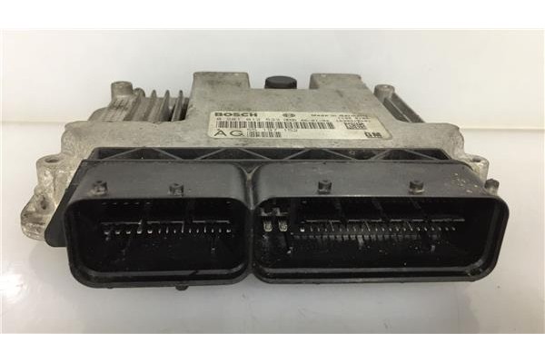 Recambio de centralita para opel vectra c berlina 1.9 cosmo referencia OEM IAM 5519752 0281012533 