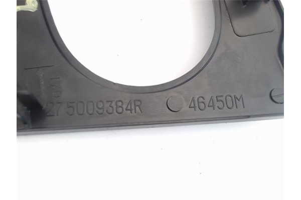 Recambio de embellecedor consola central para dacia sandero i 1.2 16v referencia OEM IAM   