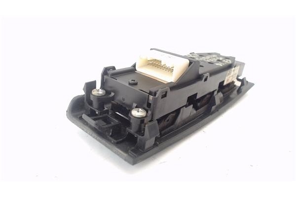 Recambio de mando elevalunas delantero izquierdo para toyota corolla verso (r1) 2.2 d-4d referencia OEM IAM 848200F030  