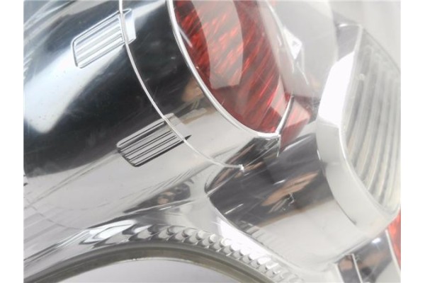Recambio de piloto trasero izquierdo para toyota corolla verso (r1) 2.2 d-4d referencia OEM IAM 815610F060  