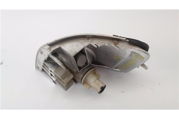Recambio de intermitente delantero dcho para nissan primera berlina (p11) 2.0 td referencia OEM IAM 261302F000  