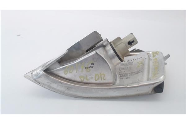 Recambio de intermitente delantero dcho para nissan primera berlina (p11) 2.0 td referencia OEM IAM 261302F000  