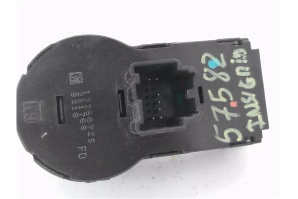Recambio de mando de luces para opel insignia berlina 2.0 cdti referencia OEM IAM 13268725  