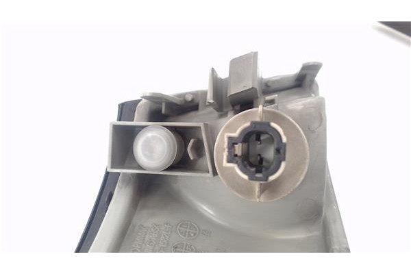 Recambio de intermitente delantero izquierdo para nissan primera berlina (p11) 2.0 td referencia OEM IAM 261352F000  