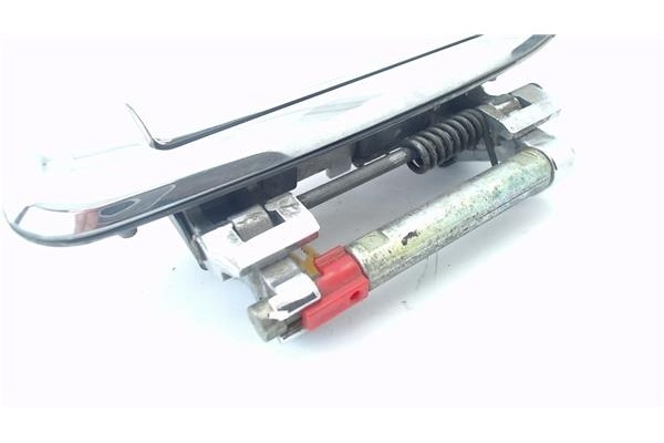 Recambio de maneta exterior delantero izquierda para nissan primera berlina (p11) 2.0 td referencia OEM IAM 806072F000  