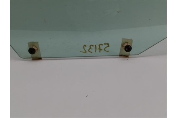 Recambio de luna puerta trasero derecha para peugeot 207 1.6 hdi referencia OEM IAM 9204 K8 T2035 