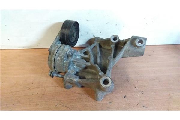 Recambio de soporte alternador para chrysler voyager (rg) 2.4 se referencia OEM IAM 04861549AA  