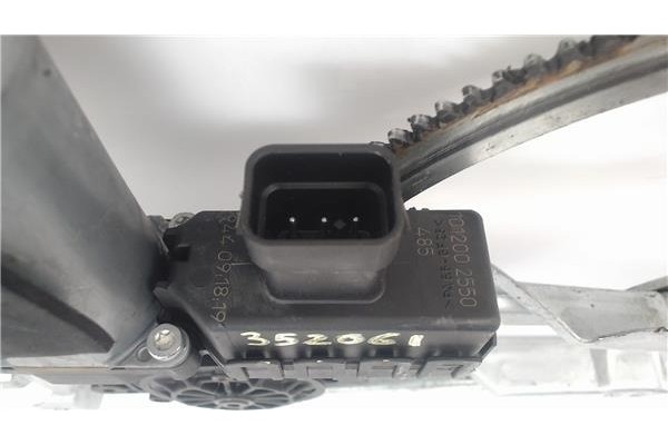 Recambio de elevalunas electrico delantero izquierdo para opel astra h berlina 1.7 cdti referencia OEM IAM   