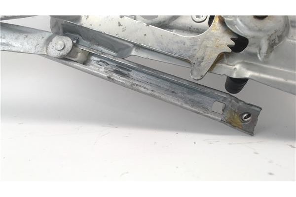 Recambio de elevalunas electrico delantero izquierdo para opel astra h berlina 1.7 cdti referencia OEM IAM   