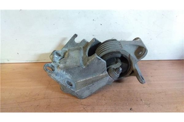 Recambio de soporte motor para ford fiesta berlina (dx) 1.8 ambiente referencia OEM IAM XS617M125AC  