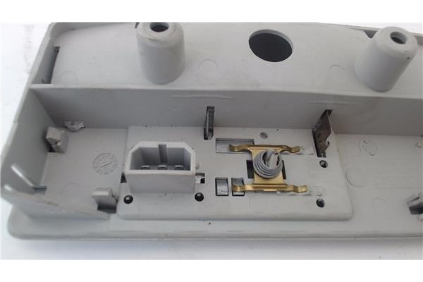 Recambio de luz delantero central techo para seat ibiza berlina (6j5) 1.6 tdi referencia OEM IAM 6Q0947105F  