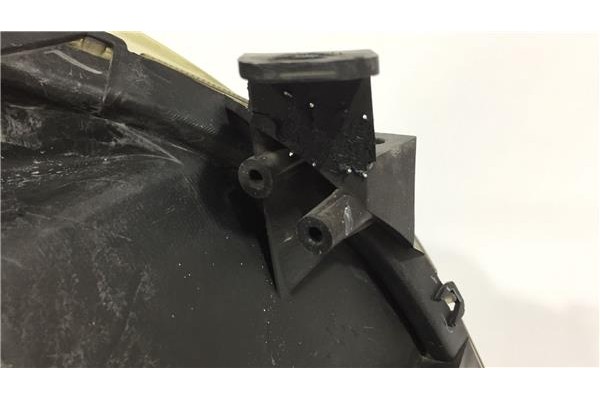 Recambio de faro delantero izquierdo para toyota corolla verso (r1) 2.0 d-4d sol referencia OEM IAM 811700F010  