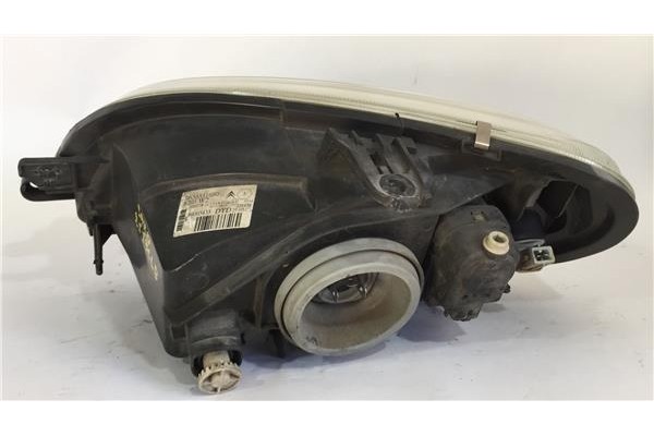 Recambio de faro delantero dcho para citroen saxo 1.5 d referencia OEM IAM 9636331680 89003433 