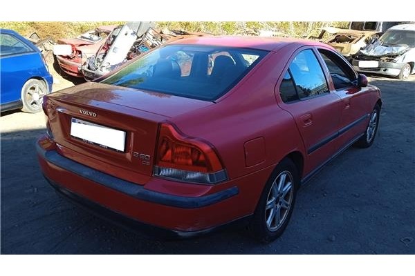 volvo s60 berlina del año 2002