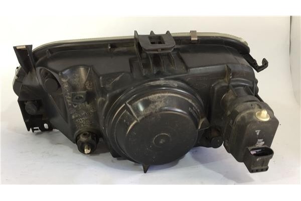 Recambio de faro delantero dcho para renault megane i coupe (da0) 1.6 e (daof) referencia OEM IAM 260101792R PP0588D 7701040683 