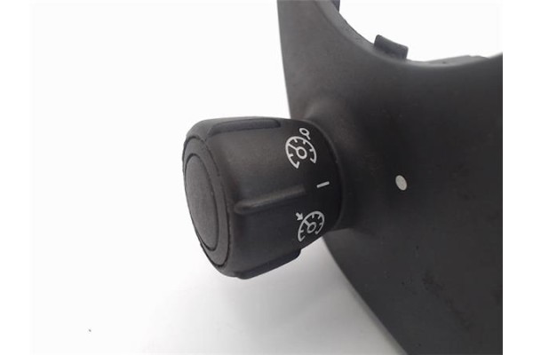 Recambio de mando de luces para renault scenic ii (jm) referencia OEM IAM 8200218170 61890007 