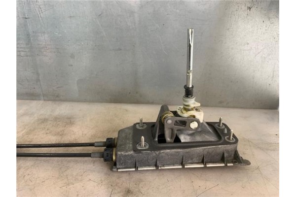Recambio de palanca de cambio para seat ibiza berlina (6j5) 1.6 tdi referencia OEM IAM 6Q0711061E  