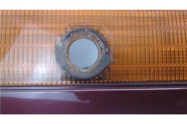 Recambio de piloto trasero central para mitsubishi space wagon (n30/n40) referencia OEM IAM   
