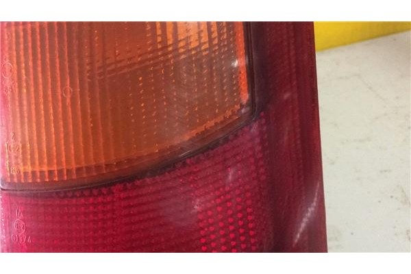 Recambio de piloto trasero derecho para renault super 5 (b/c40_) 1.0 (b/c/400) referencia OEM IAM   