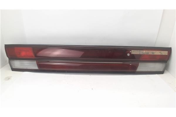Recambio de piloto trasero central para nissan maxima qx (a32) referencia OEM IAM   