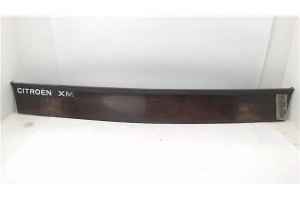 Recambio de piloto trasero central para citroen xm berlina referencia OEM IAM   