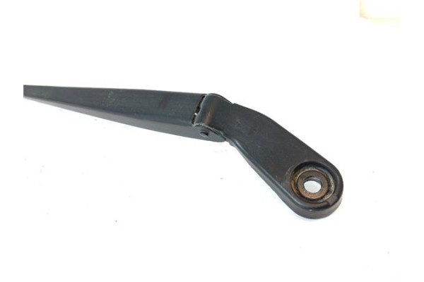 Recambio de brazo limpiaparabrisas delantero derecho para volkswagen polo iv (9n3) 1.4 advance referencia OEM IAM 6Q1955410B  
