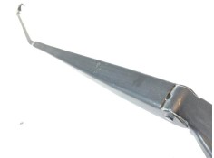 Recambio de brazo limpiaparabrisas delantero derecho para volkswagen polo iv (9n3) 1.4 advance referencia OEM IAM 6Q1955410B  
