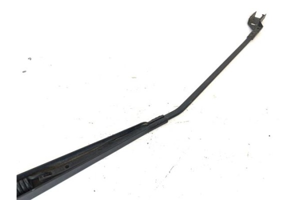 Recambio de brazo limpiaparabrisas delantero derecho para volkswagen polo iv (9n3) 1.4 advance referencia OEM IAM 6Q1955410B  