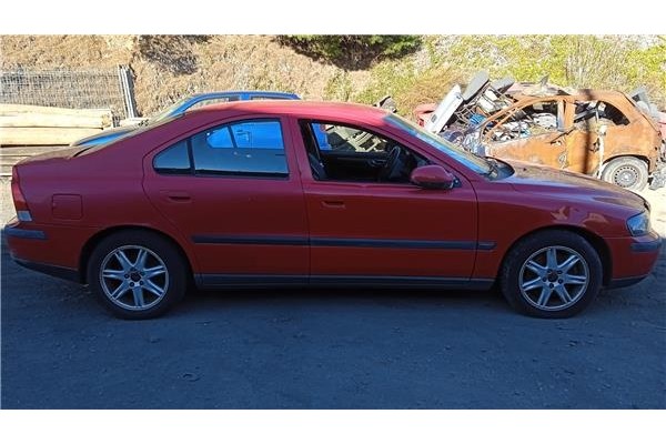 volvo s60 berlina del año 2002