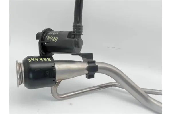 Recambio de tuberia alimentacion combustible para kia niro () híbrido vision referencia OEM IAM 31030AT000  