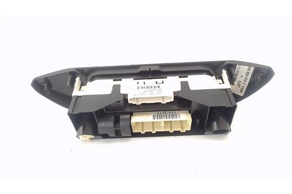 Recambio de mandos climatizador para volkswagen polo iv (9n3) 1.4 advance referencia OEM IAM 6Q0820045G  