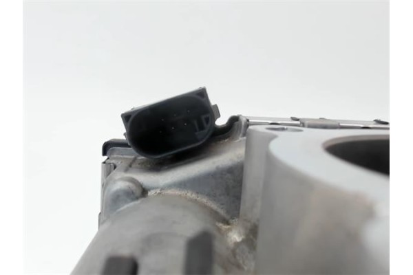 Recambio de caja mariposa aire para mercedes-benz clase m (bm 164) 3.0 ml 320 cdi (164.122) referencia OEM IAM A6420900270 02810
