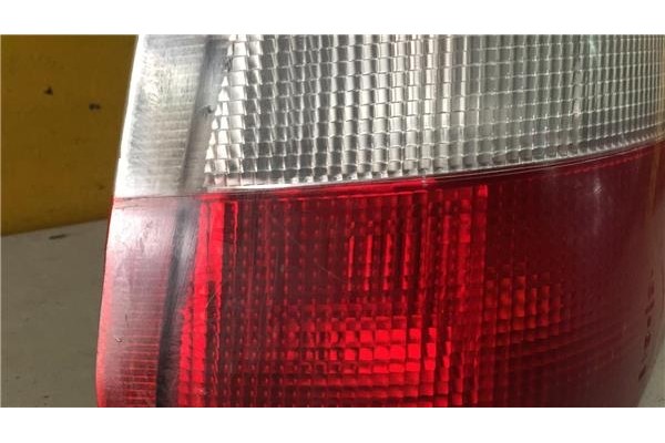 Recambio de piloto trasero izquierdo para saab 9000 cd 2.0 cd turbo 16 referencia OEM IAM   