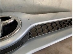 Recambio de rejilla paragolpes delantero para toyota corolla verso (r1) 2.2 d-4d referencia OEM IAM 531110F020  
