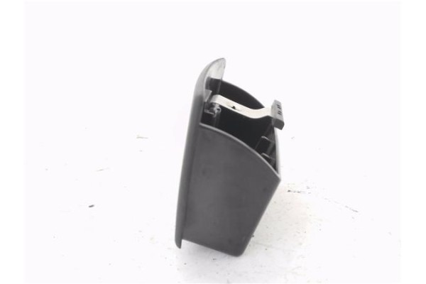 Recambio de cenicero para mazda 6 berlina (gg) 1.8 active (4-ptas.) referencia OEM IAM GJ6A64661  