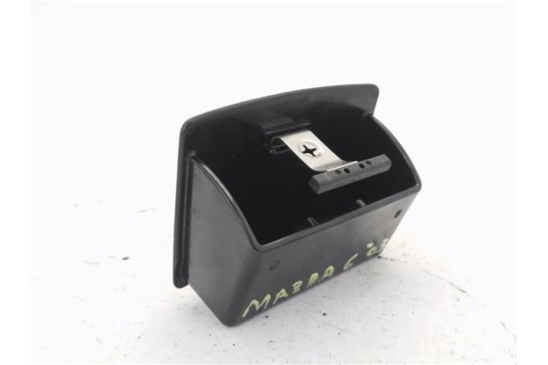 Recambio de cenicero para mazda 6 berlina (gg) 1.8 active (4-ptas.) referencia OEM IAM GJ6A64661  
