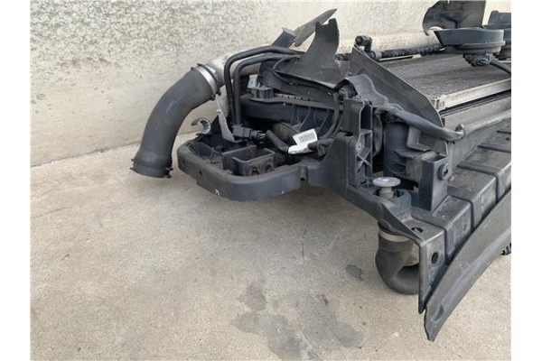 Recambio de radiador para audi a6 avant (4f5) 2.0 tdi referencia OEM IAM 4F0121251Q  