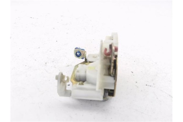 Recambio de cierre electromagnetico delantero derecho para nissan cabstar casbtar e referencia OEM IAM 80502MA00A  