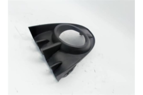 Recambio de cerquillo faro para renault scenic ii (jm) 1.5 dci (jm1e) referencia OEM IAM 7701477302  