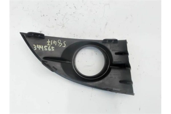 Recambio de cerquillo faro para renault scenic ii (jm) 1.5 dci (jm1e) referencia OEM IAM 7701477302  