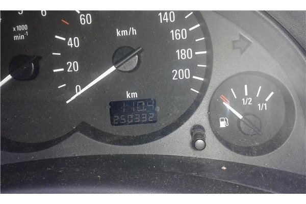 opel corsa c del año 2005