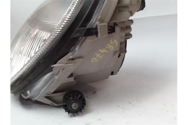 Recambio de faro delantero izquierdo para mercedes-benz clase c (bm 203) berlina 2.2 200 cdi (203.004) referencia OEM IAM 030116