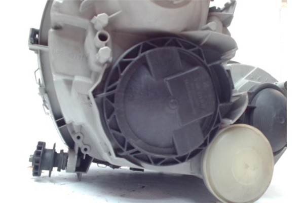 Recambio de faro delantero izquierdo para mercedes-benz clase c (bm 203) berlina 2.2 200 cdi (203.004) referencia OEM IAM 030116