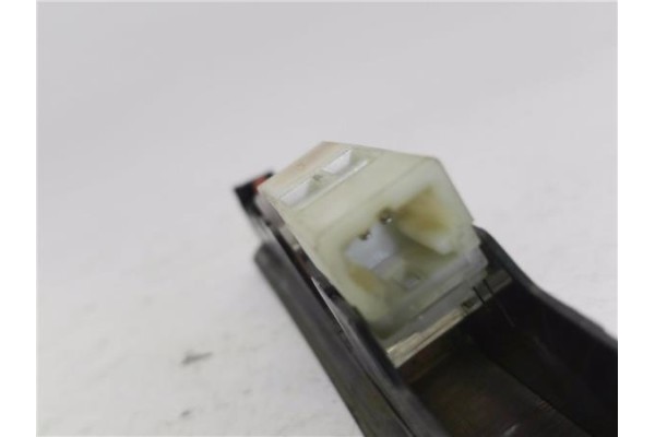 Recambio de luz central de freno para citroen c3 1.1 i referencia OEM IAM 9638523480  