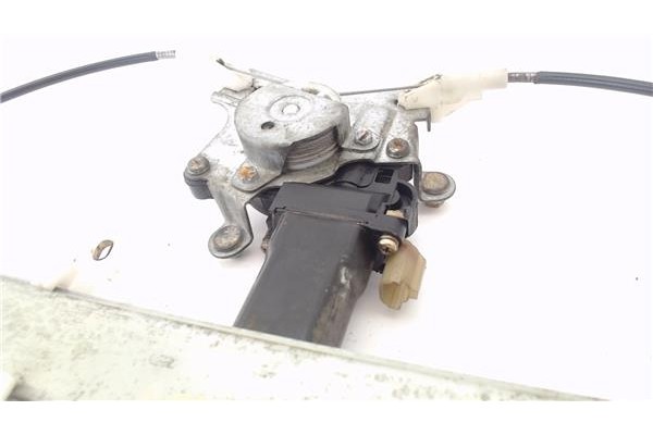 Recambio de mecanismo elevalunas delantero derecho para hyundai accent (x3) 1.5 i 12v referencia OEM IAM 8240422011  