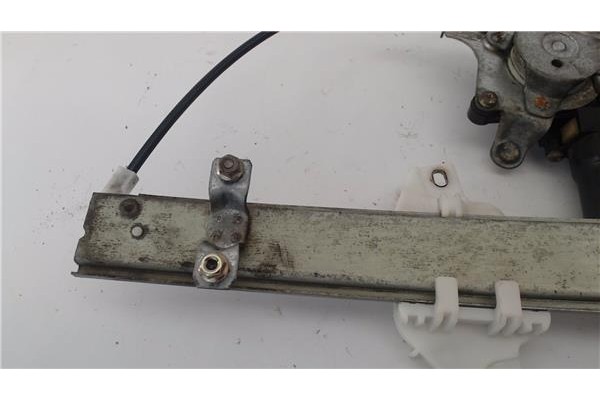 Recambio de mecanismo elevalunas delantero derecho para hyundai accent (x3) 1.5 i 12v referencia OEM IAM 8240422011  