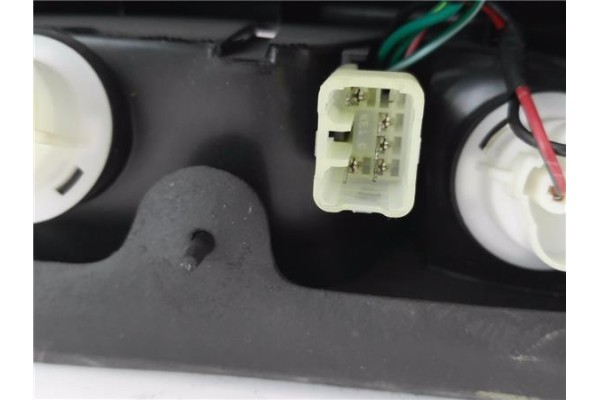 Recambio de piloto trasero derecho para hyundai accent (x3) 1.5 i 12v referencia OEM IAM 9240222520  