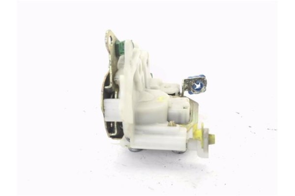 Recambio de cierre electromagnetico delantero izquierdo para nissan cabstar casbtar e referencia OEM IAM 80503AA20E  