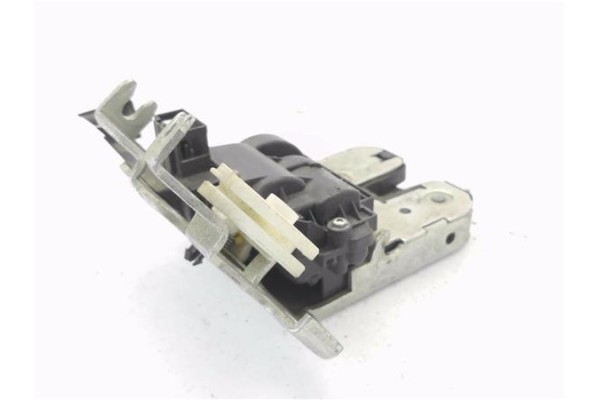 Recambio de cerradura porton para seat exeo st (3r5) 2.0 reference referencia OEM IAM 8K9827505A  