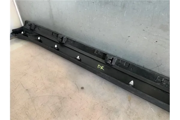 Recambio de spoiler talonera lat. derecha para ford explorer (ctw) híbrido st-line plug-in-hybrid 4x4 referencia OEM IAM R2KBR10